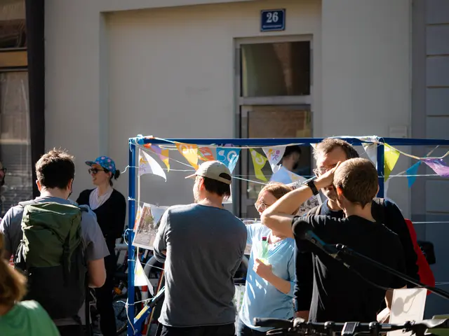 Die Pläne zur Umgestaltung der Belvederegasse im Bereich des neuen Schulgebäudes wurden vorgestellt. Fix ist: Ein Teil der Belvederegasse wird autofrei. | Foto: LA 21/Alex Hauff