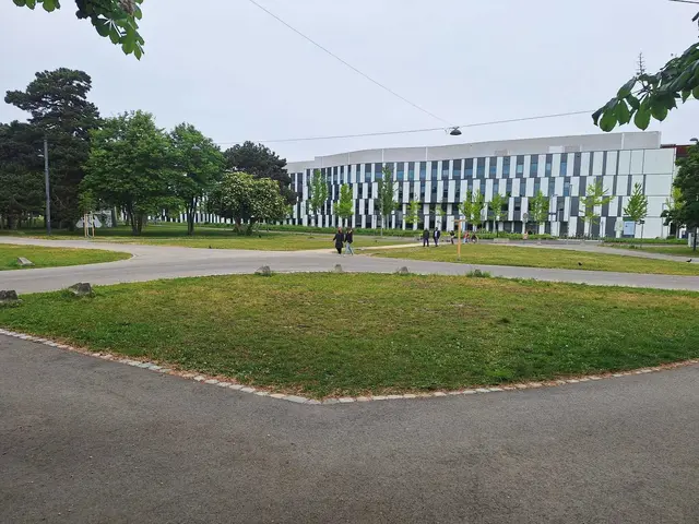 Am Rotundenplatz gibt es keine Infos zur Rotunde.   | Foto: z.V.g.