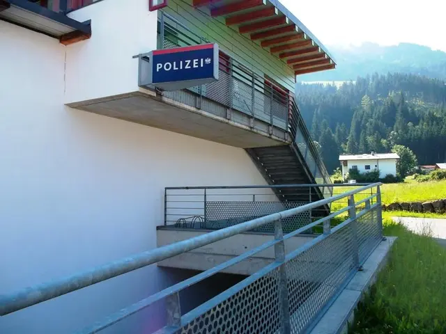 Polizeiinspektion Westendorf: die vier Verdächtigen stellten sich der Polizei. 2 Jugendlichen hatten nach Erhalt des Videos Anzeige erstattet. | Foto: Kitzbühleralpen.com