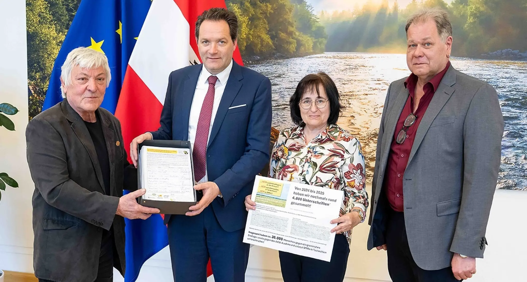 Anti-Nuclear Committee: 36,000 signatures against nuclear power handed ...