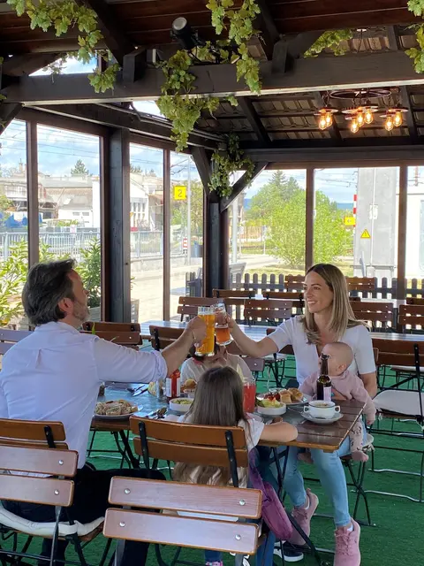 Bei den Dreharbeiten standen nachhaltiges Reisen und regionale Erlebnisse im Mittelpunkt. | Foto: Lisa Thoma, Styx