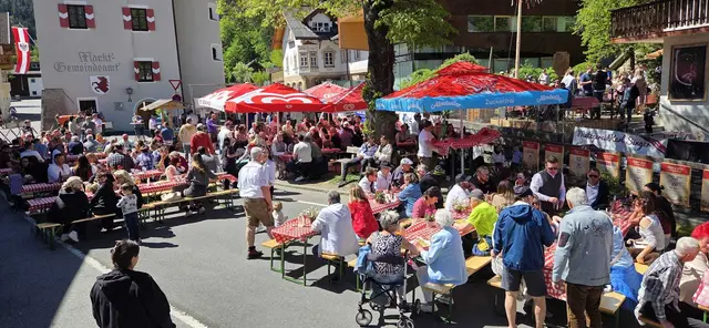 Foto: Mitglieder der Völser Fasnachtler
