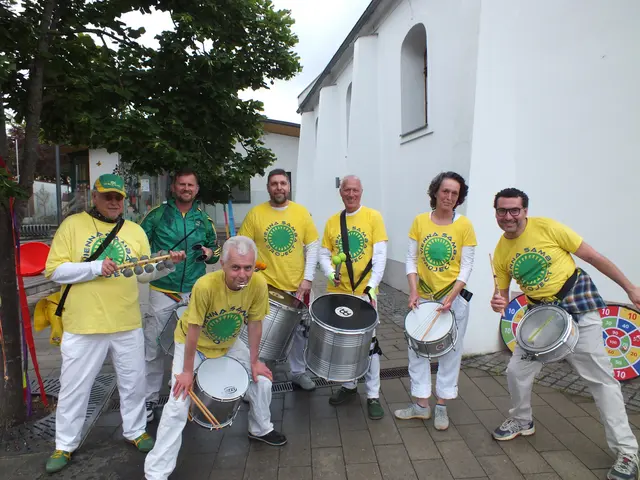 "Vienna Samba Project"  trommelte rhythmisch durch die Stadt.  | Foto: Alena Kulman