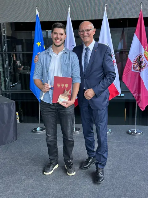 Würdigung durch Landeshauptmann Anton Mattle für ehrenamtliches, außergewöhnliches Wirken