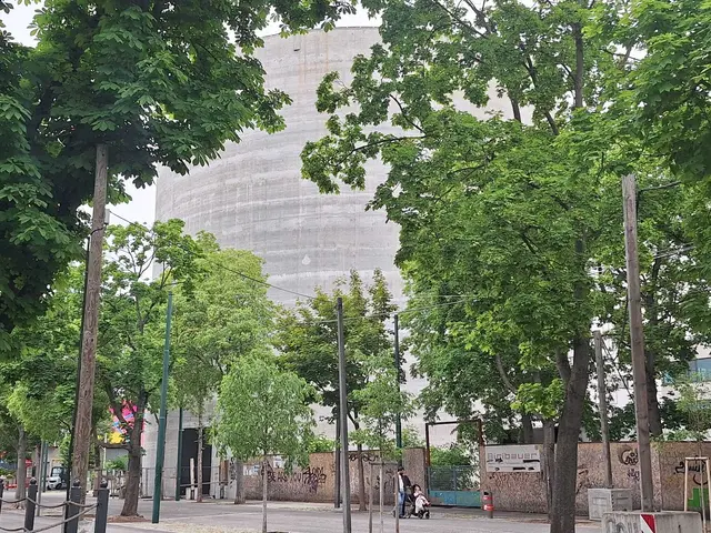 Die "neue Rotunde" soll noch dieses Jahr eröffnen, an der Solarfassade wird noch nicht gebaut.  | Foto: z.V.g.