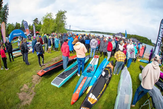 Ab 10.00 Uhr gaben die SUP-Profis auf der 200-Meter-Strecke nacheinander Vollgas, um in der spannenden Sprintdisziplin als der oder die Schnellste unter den Teilnehmenden hervorzugehen.  | Foto: Andy Klotz