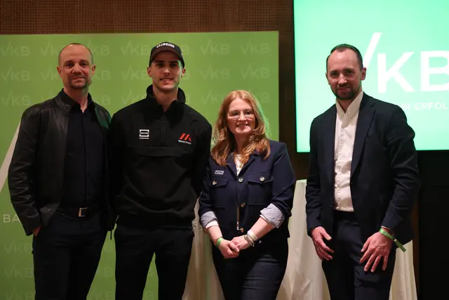 Stefan Ebner, Thomas Preining, Claudia Wagner und Markus Auer beim VKB Talk in Spielberg.  | Foto: VKB