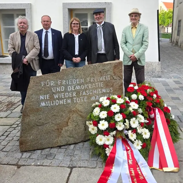 Braunau gedenkt Opfern von Krieg und Nationalsozialismus