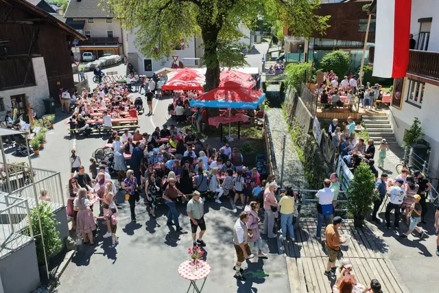 Maifest-Comeback in Völs: 10 Jahre Fasnachtler & großes Fest