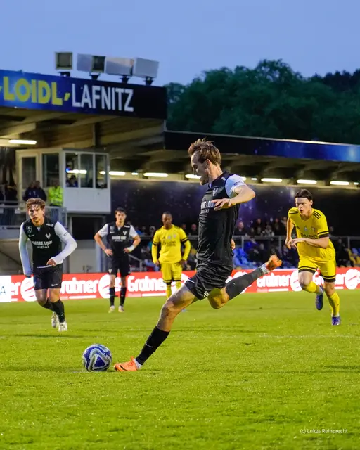 Fabian Schubert blieb am Elferpunkt eiskalt und stellte den Endstand her. | Foto: Lukas Reinprecht