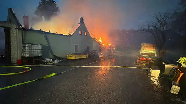 Großbrand auf einem Bauernhof bei Wilhelmsburg | Foto: DOKU-NÖ
