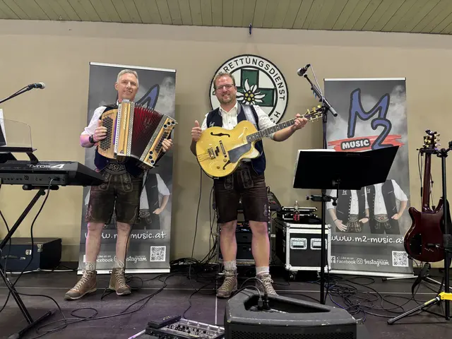 Die Tiroler Band „M2-Music“ sorgte beim Jubiläumsfest für musikalische Unterhaltung und ausgelassene Stimmung. | Foto: MeinBezirk/Rebeiz