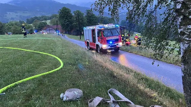Großbrand auf einem Bauernhof bei Wilhelmsburg | Foto: DOKU-NÖ