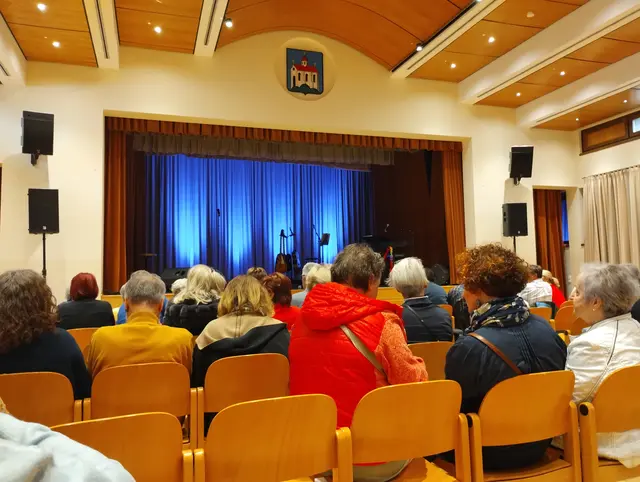 Besuch der NÖs Senioren Traiskirchen bei Eva Maria Marolds 