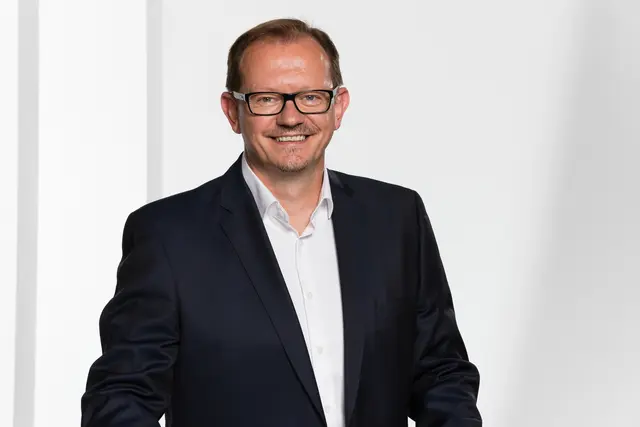 Rudolf Silvan (SPÖ) zur ÖGK: „Der Schaden wurde durch die schwarz-blaue Kassenzerschlagung, die dem öffentlichen Gesundheitssystem Geld entzogen hat, angerichtet – die Zeche zahlen die Österreicherinnen und Österreicher.“ (Archivbild) | Foto: SPÖ