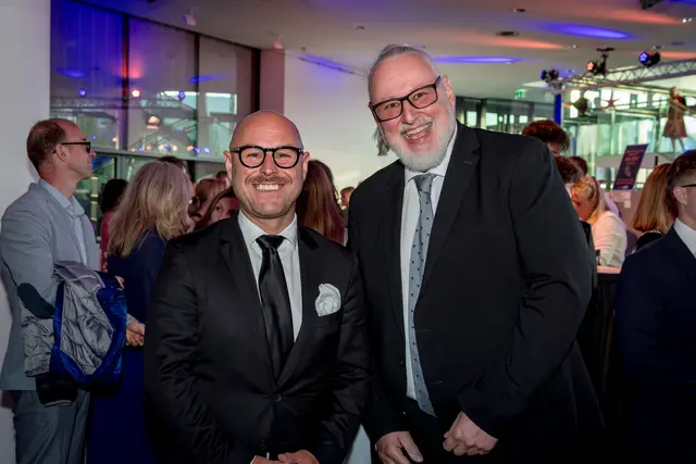 Die beiden "Hausherren" freuten sich über einen gelungenen Abend: VOCO &amp; CCV-Direktor Christopher Zavodnik und BRG-St. Martin Schulleiter Direktor Heimo Senger.