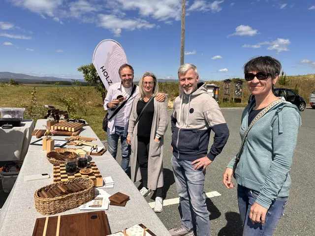 Die Vielfalt und Qualität der mit großer Sorgfalt gefertigten Produkte machten jeden Stand zu etwas Besonderem.  | Foto: Lisa Stöckl