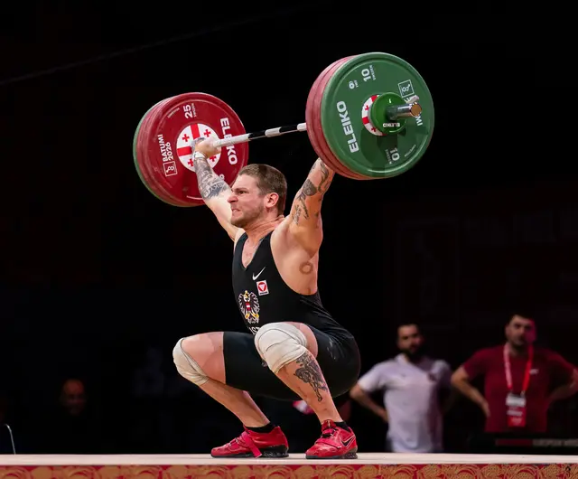 Elias Simbürger (VÖEST) mit 147 kg Reißen.

Foto: Gregor Winter - ATG