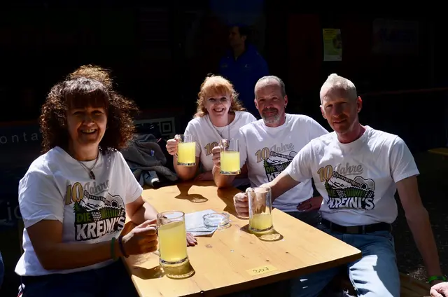 Ein Fanclub von den „Kreini`s- Ingrid und Markus Heissenberger mit Christiane und Andreas Piribauer | Foto: Elisabeth Peinsipp