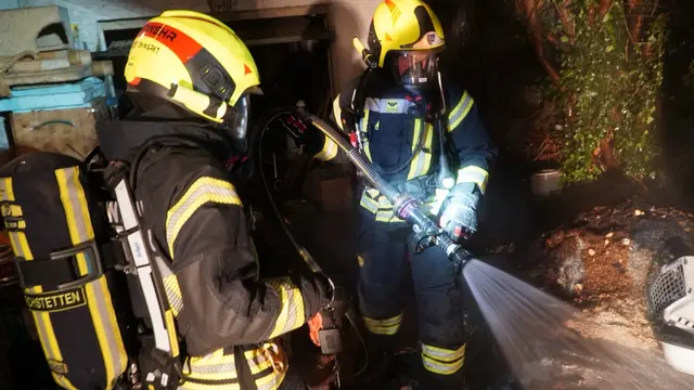 Der Einsatz dauerte bis in die frühen Morgenstunden an. | Foto: DOKU-NÖ