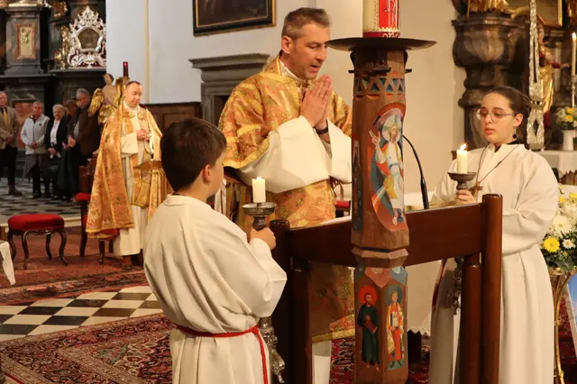 Diakon Robert Langmann sprach die Worte des Evangeliums | Foto: Gerhard Langmann