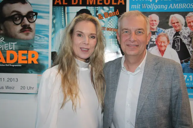Stimmwunder Rebekka Bakken und Kunsthaus Weiz Leiter Johann König. | Foto: Josef Hofmüller