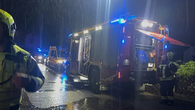 Nachbarn bemerkten Flammen und Rauch und alarmierten sofort die Feuerwehr. | Foto: DOKU-NÖ