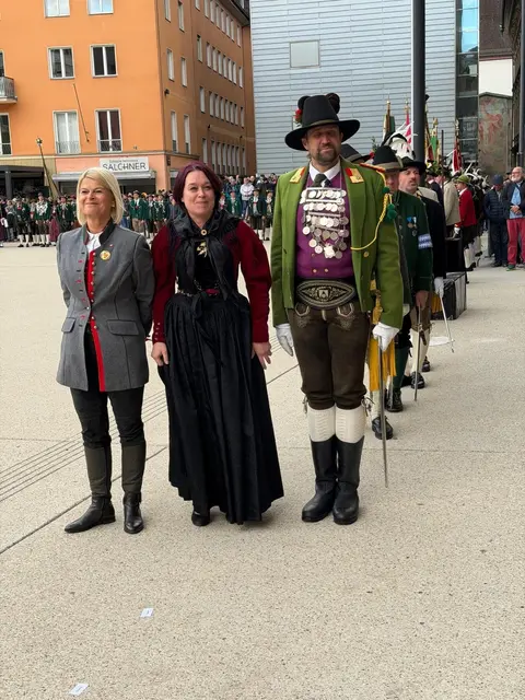 Toller Auftakt zum Alpenregionstreffen der Schützen in Innsbruck. | Foto: Erich Staudinger
