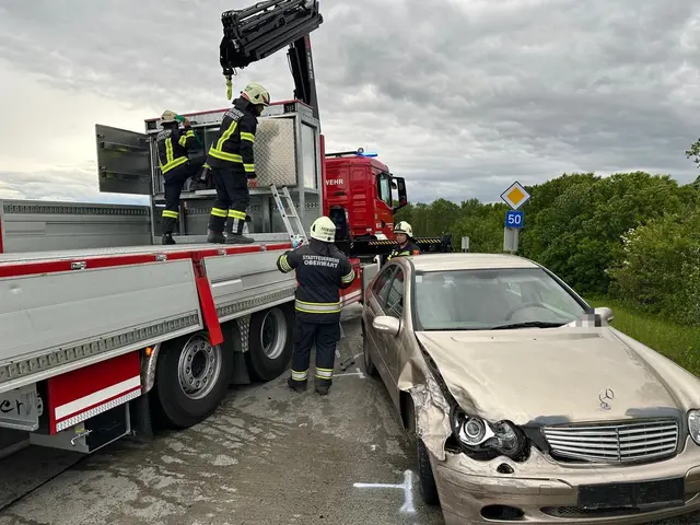 Verkehrsunfall mit drei Fahrzeugen und einer verletzten Person