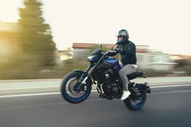 Der 24-Jährige soll die Kontrolle über sein Motorrad verloren haben. (Symbolfoto) | Foto: stock.adobe.com/at/ardasavasciogullari 