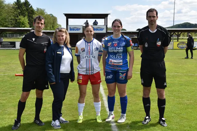 Matchpatronanz: Assistent Michael Huber, Nicole Hahn (Präsidentin Soroptimist Club Südburgenland), Daniela Kittel (Kapitänin Linz/Kleinmünchen), Vanessa Beiglböck (Kapitänin Südburgenland), Schiedsrichter Philipp Meixner | Foto: MeinBezirk/Michael Strini