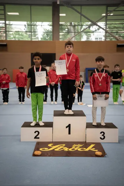 Maximilian Alexanov holt Gold für Tirol | Foto: Kittler