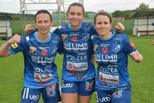 Die Siegtorschützinnen: Jasmin Pelzmann, Leonie Pinter und Isabella Gold | Foto: MeinBezirk/Michael Strini