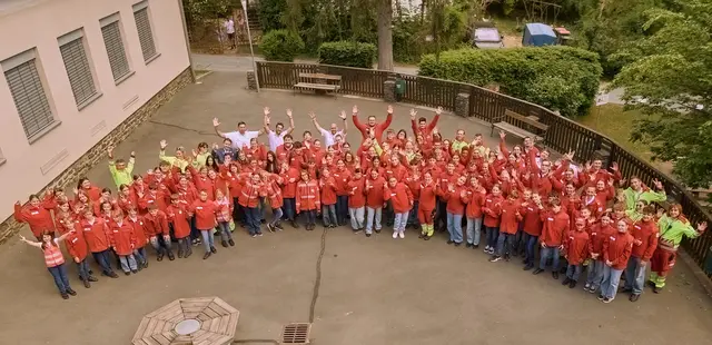 13 Jugendgruppen mit ca. 100 Teilnehmerinnen und Teilnehmer lieferten sich in Gamlitz einen spannenden und abwechslungsreichen Wettbewerb rund um Erste Hilfe, Teamarbeit und Rotkreuz-Wissen. | Foto: Rotes Kreuz