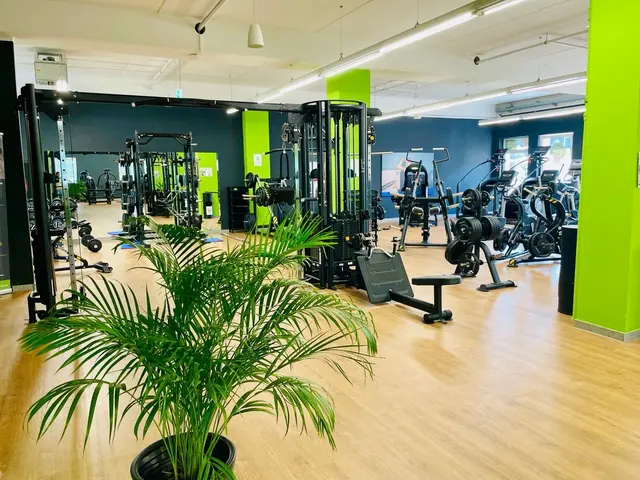 Modern, flexibel und rund um die Uhr geöffnet: Das „Fit Plus“ bietet Trainingsmöglichkeiten für jede Altersgruppe. | Foto: Jessica Perauer