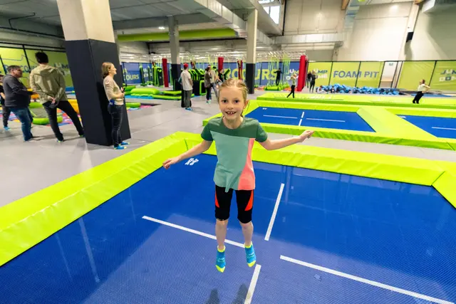 Der JUMP DOME Salzburg schafft dafür auf über 4.500 m² optimale Bedingungen mit Aktion und Spaß für die ganze Familie. | Foto: Jump Dome Salzburg