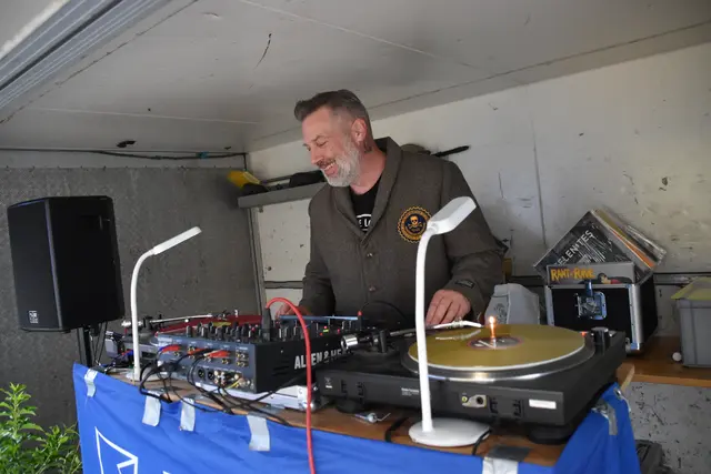 Andreas "Jacky" Mayerhofer sorgte am Gassl-Festival in Purgstall als DJ für Stimmung.
