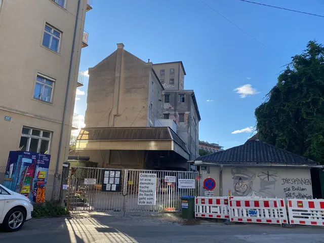 Ein Blick auf die noch stehende Rösselmühle. 