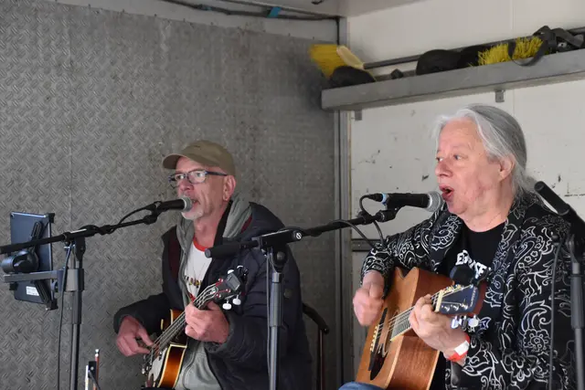 Die original Reinsberger mit Spitzbua Andi spielten beim Gassl-Festival des Bunker-Kollektivs in Purgstall an der Erlauf groß auf.