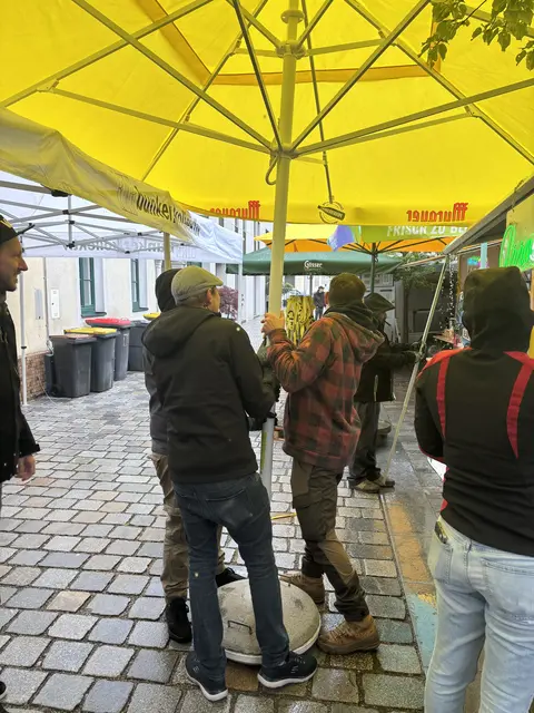 Trotz widriger Witterungsbedingungen wurde beim fünften Gassl-Festival des Bunker-Kollektivs im Purgstaller Ortskern ordentlich gefeiert.