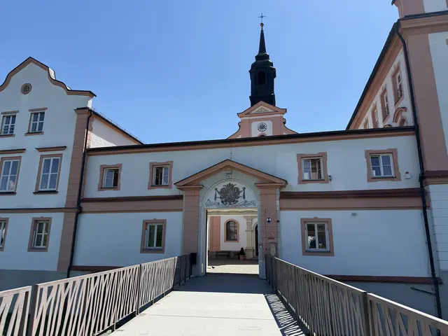Maria-Ward-Realschule Neuhaus, kommt nach Schärding