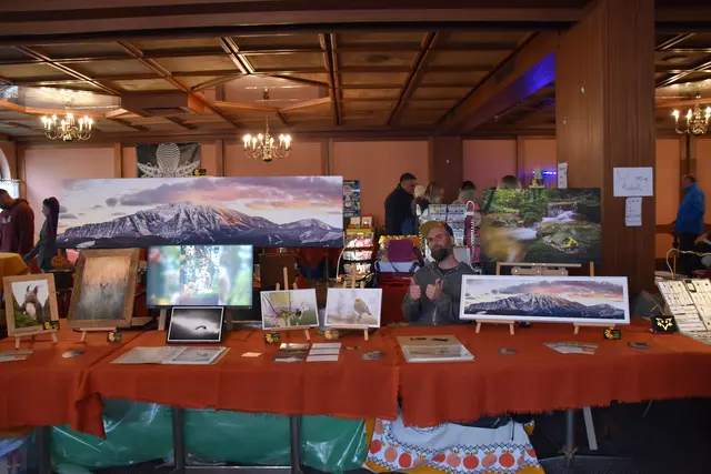 Fotograf Gerald Heigl stellte beim Gassl-Festival in Purgstall seine beeindruckende Werke aus. Am Freitag, 26. Juni wird er gemeisam mit Laura Hold einen Makro &amp; Close-Up Fotowalk in Grein veranstalten.