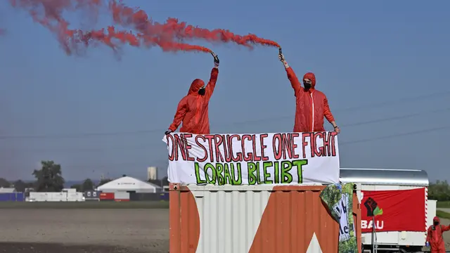 Foto: System Change, not Climate Change!