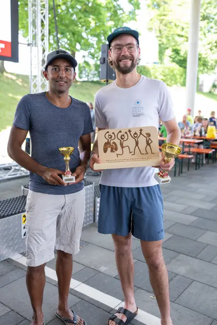 Alle Teilnehmenden erhalten im Ziel eine Medaille, denn beim Inklusions- &amp; Friedenslauf gilt: Dabei sein ist alles! | Foto: Tourismusverband Oberndorf