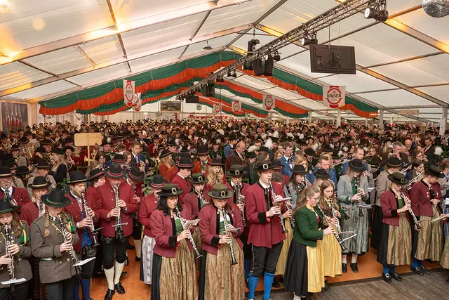 Das Jubiläumsfest war an allen drei Tagen hervorragend besucht.  | Foto: Lisa Gratz