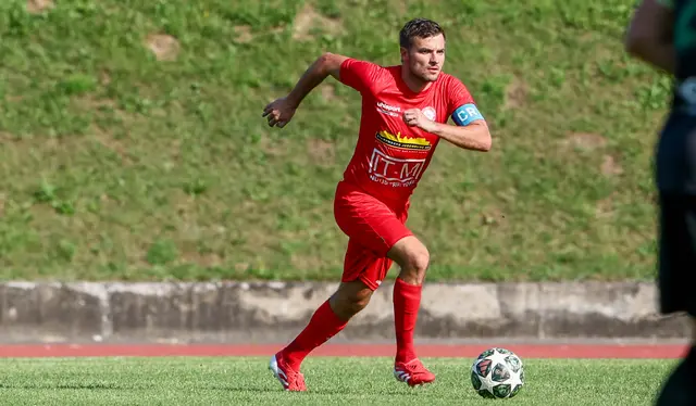 Judenburg Kapitän Christian Ritzmaier brachte sein Team vom Punkt in Führung. | Foto: Ripu
