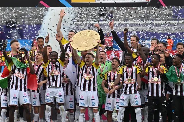 Mit diesem Sieg sicherte sich der Lask den zweiten Meistertitel der Vereinsgeschichte.  | Foto: Fotokerschi.at/Kerschbaummayer