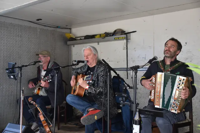 Die original Reinsberger mit Spitzbua Andi spielten beim Gassl-Festival des Bunker-Kollektivs in Purgstall an der Erlauf groß auf.