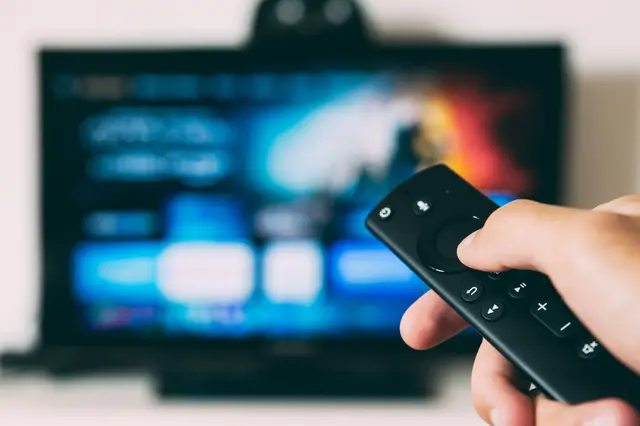 Geplant ist laut Branchenvertretern eine Kombination aus einer sieben-prozentigen Abgabe sowie zusätzlichen Investitionsverpflichtungen in österreichische Filmproduktionen in Höhe von fünf Prozent. (Symbolbild) | Foto: Glenn Carstens-Peters/Unsplash