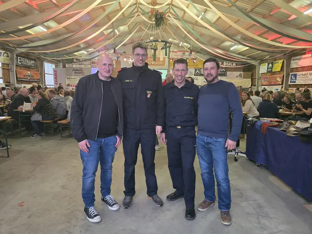 Tradition und Gemeinschaft standen bei der Maiwiesen am Freitag im Mittelpunkt: Stefan Hinterberger, Gery Hogl, Franz Rothmayer, Michael Raab | Foto: Hinterberger